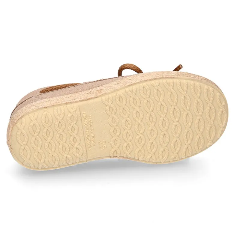 Mocasín niño tipo Alpargata con lazos en piel serraje.