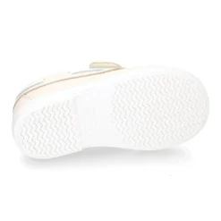 Mocasín niño tipo NÁUTICO sin cordones en piel napa lavable.