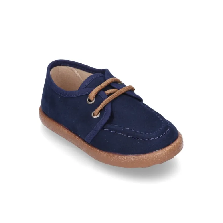 Mocasín niño tipo náutico wallabi con cordones en Serratex.