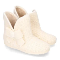 Nueva Bota de casa Niña LAZO en lana estructurada.