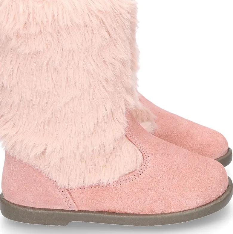 Nueva Bota en piel serraje rosa con apliques de PELO.