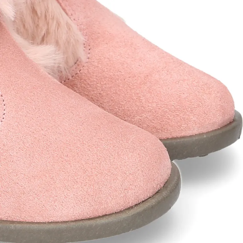 Nueva Bota en piel serraje rosa con apliques de PELO.