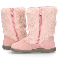 Nueva Bota en piel serraje rosa con apliques de PELO.