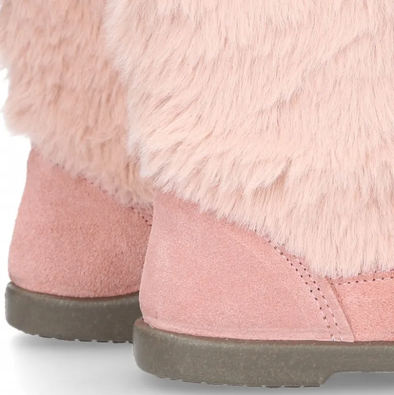 Nueva Bota en piel serraje rosa con apliques de PELO.
