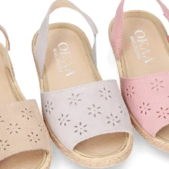 Nueva SANDALIA tipo alpargata con diseño con FLORES en Serraje.