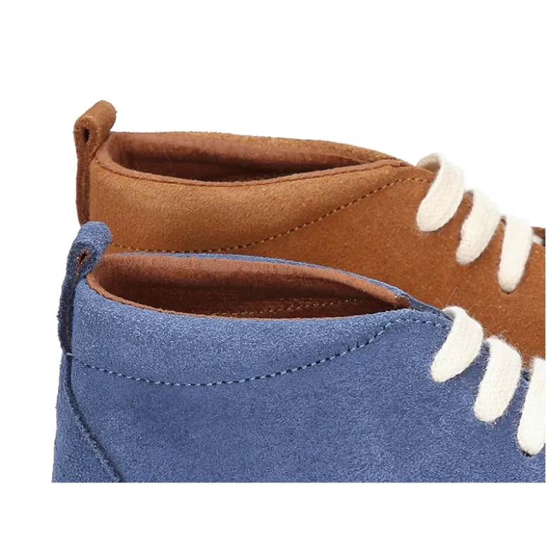 Nueva Zapatilla Casual tipo botita con cordones en piel serraje.