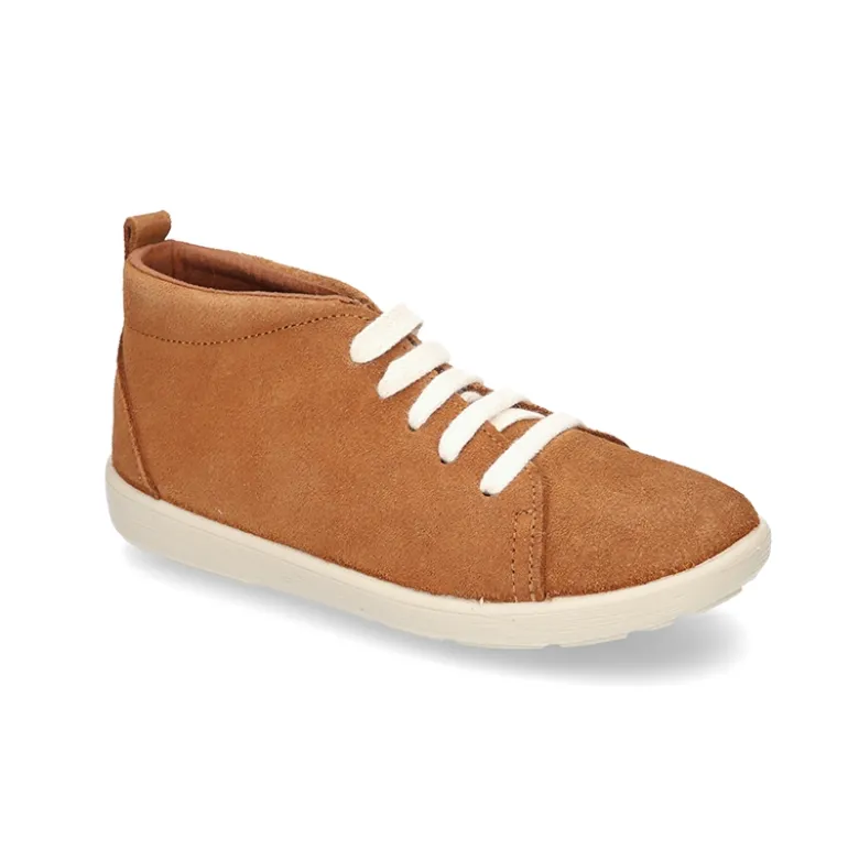 Nueva Zapatilla Casual tipo botita con cordones en piel serraje.