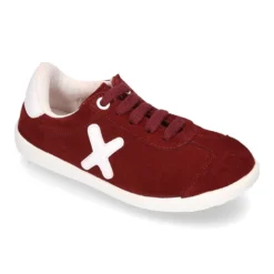 Nueva Zapatilla MODA con cordones en piel serraje.