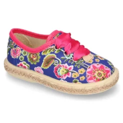 Nueva Zapatilla o bamba en lona con FLORES y lazo.