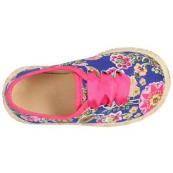 Nueva Zapatilla o bamba en lona con FLORES y lazo.