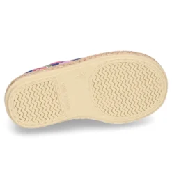 Nueva Zapatilla o bamba en lona con FLORES y lazo.