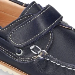 Náutico clásico niño piel sin cordones y suela para primavera verano.