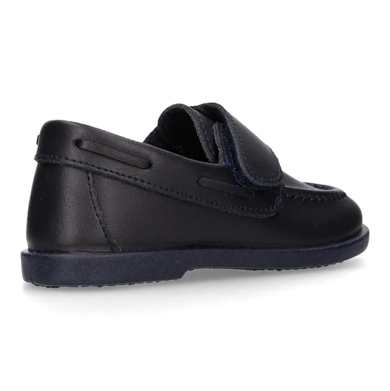 Náutico Colegial niño sin cordones en piel lavable.