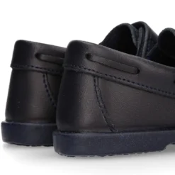 Náutico Colegial niño sin cordones en piel lavable.