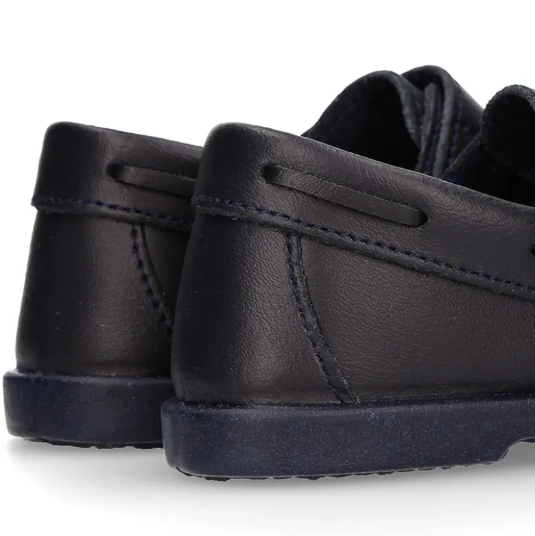 Náutico Colegial niño sin cordones en piel lavable.