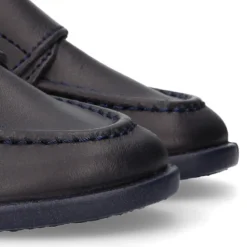Náutico Colegial niño sin cordones en piel lavable.