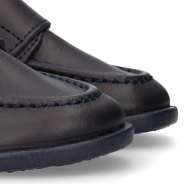 Náutico Colegial niño sin cordones en piel lavable.