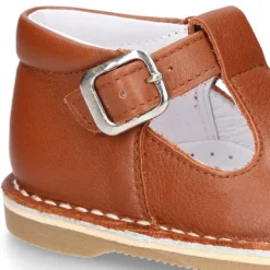 Pepito estilo VINTAGE con hebilla y picados en piel.