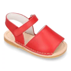 Sandalia Menorquina bebé en piel napa y suela super flexible.