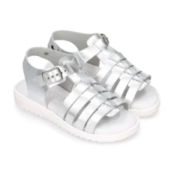 Sandalia Niña en piel METALIZADA con hebilla y suela SUPER FLEXIBLE.