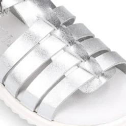 Sandalia Niña en piel METALIZADA con hebilla y suela SUPER FLEXIBLE.