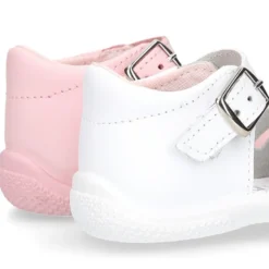 Sandalia Niña peque en piel lavable con diseño mariposa y suela SUPER FLEXIBLE.
