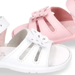 Sandalia Niña peque en piel lavable con mariposa y suela SUPER FLEXIBLE.