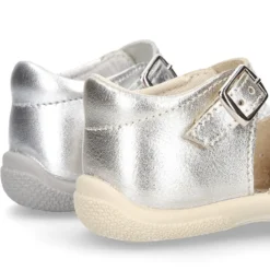 Sandalia Niña peque en piel metalizada con LAZO y suela SUPER FLEXIBLE.