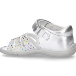 Sandalia Niña peque en piel metalizada con ESTRELLAS y cierre adherente con suela SUPER FLEXIBLE.
