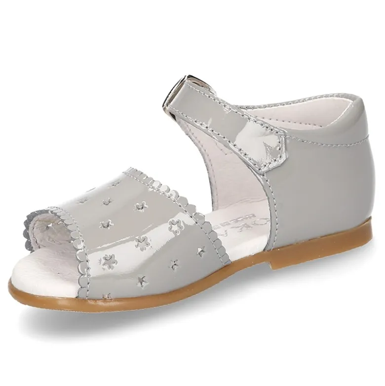 Sandalia Niña peques con ESTRELLAS en piel charol.