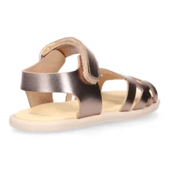 Sandalia niña respetuosa en piel con diseño trenzado en color Oro