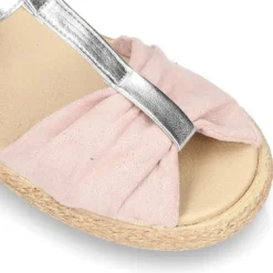 SANDALIA niña tipo alpargata en forma de T en lona con diseño metalizado.
