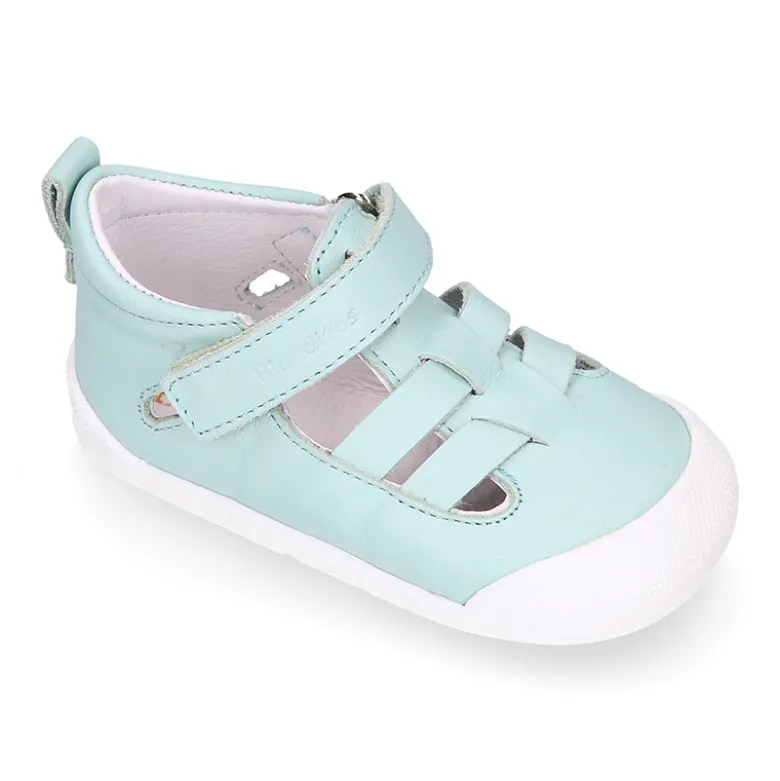Sandalia niños Blanditos by Crio’s tiras cruzadas sin cordones en piel.