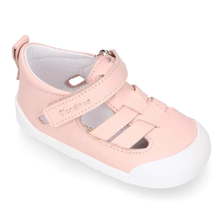Sandalia niños Blanditos by Crio’s tiras cruzadas sin cordones en piel.