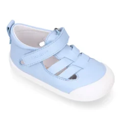 Sandalia niños Blanditos by Crio’s tiras cruzadas sin cordones en piel.