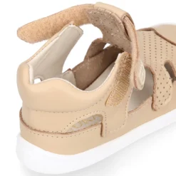 Sandalia niños Okaa Flex sin cordones en piel extra suave.