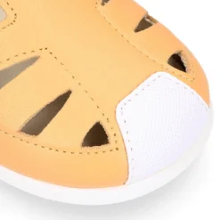Sandalia niños respetuosa Okaa Flex en piel en colores.