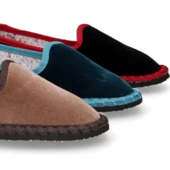 Slipper de mujer con horma estilizada en terciopelo