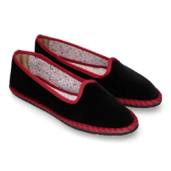 Slipper de mujer con horma estilizada en terciopelo