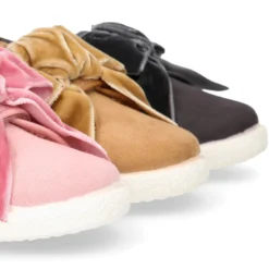 Tenis Moda sin cordones y con LAZO de TERCIOPELO en serratex.