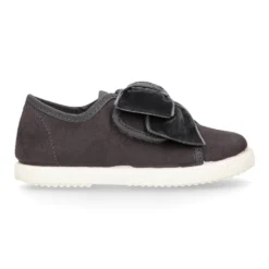 Tenis Moda sin cordones y con LAZO de TERCIOPELO en serratex.