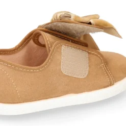 Tenis Moda sin cordones y con LAZO de TERCIOPELO en serratex.