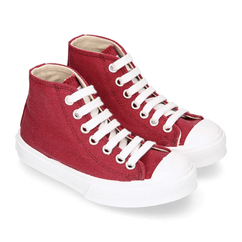 Zapatilla alta niños CASUAL con puntera y cordones en color BURDEOS.