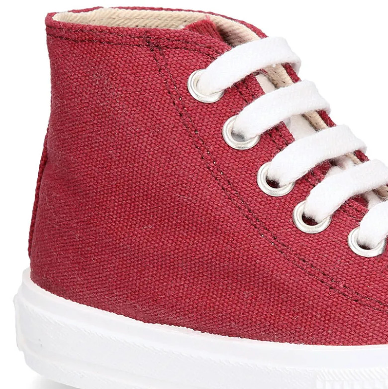 Zapatilla alta niños CASUAL con puntera y cordones en color BURDEOS.