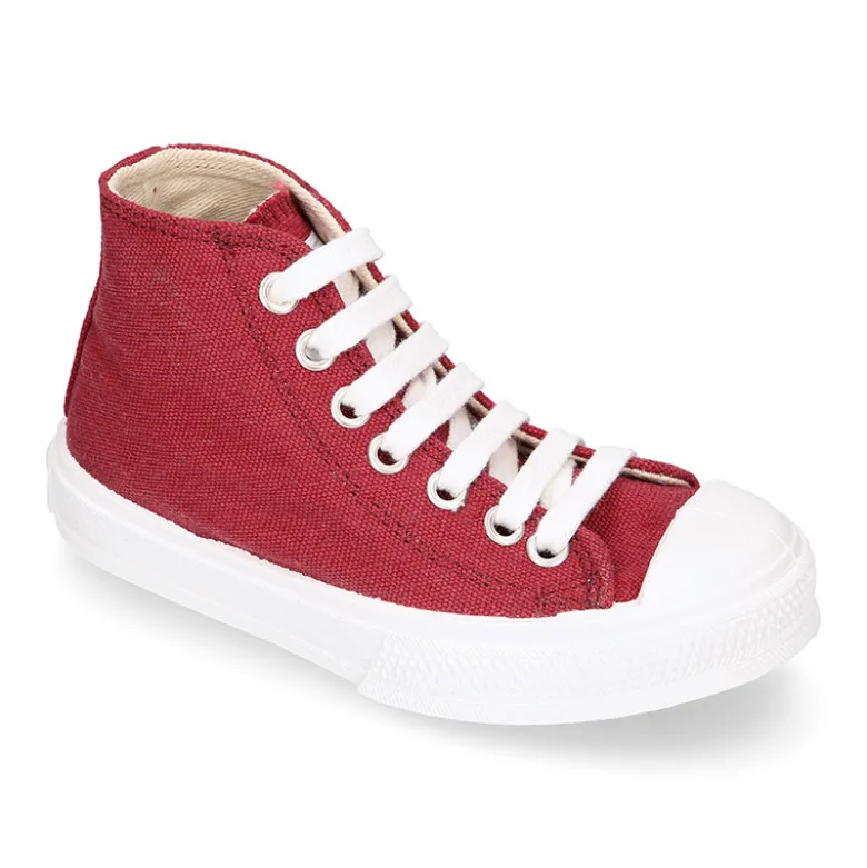 Zapatilla alta niños CASUAL con puntera y cordones en color BURDEOS.