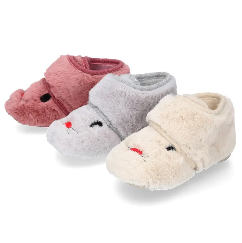 Zapatilla casa niñas tipo Botita sin cordones y diseño CONEJITO.