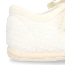 Zapatilla casa niña tipo ANGELITO con lazos de terciopelo en lona CUADRILLÉ.
