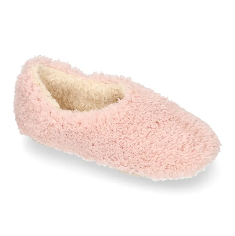 Zapatilla casa niños cerrada en lana tipo PELUCHE.