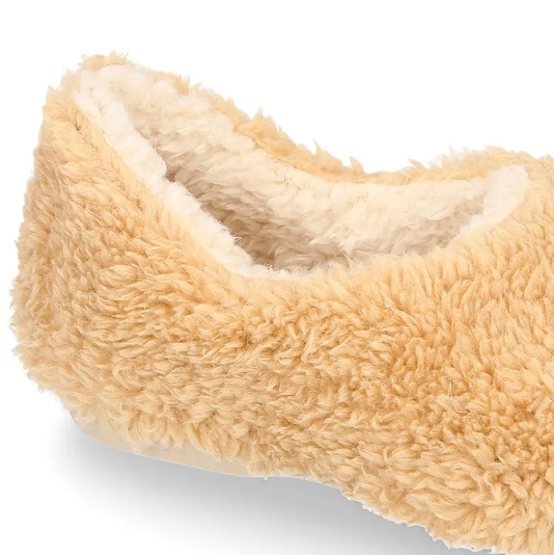 Zapatilla casa niños cerrada en lana tipo PELUCHE.