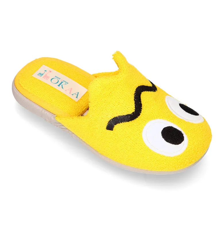 Zapatilla casa niños destalonada en lona toalla con diseño divertido.
